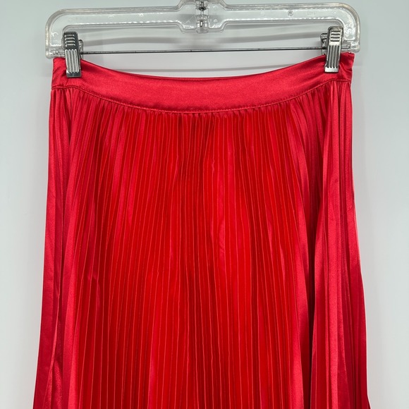 Aakaa Maxi Skirt Size Medium Accordion Pleats Red Satin Long Length Romantic - Picture 3 of 12